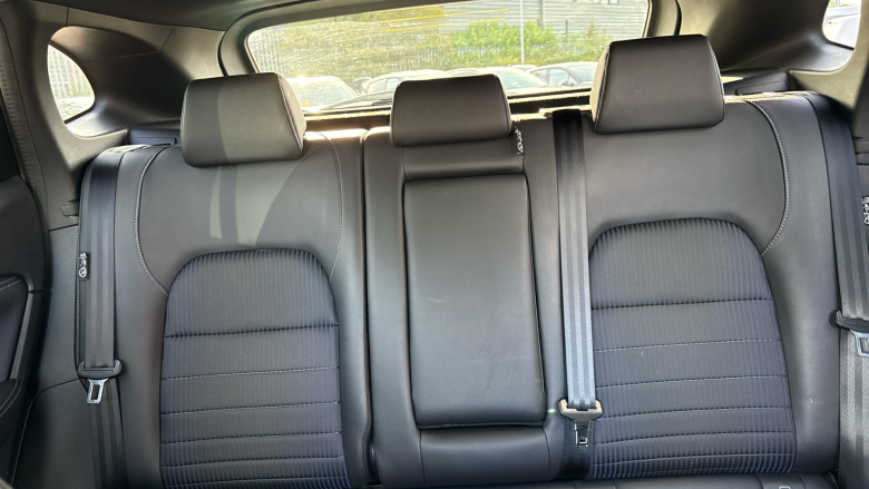 Nissan Qashqai 1.3 DiG-T MH Tekna 5dr Petrol Hatchback